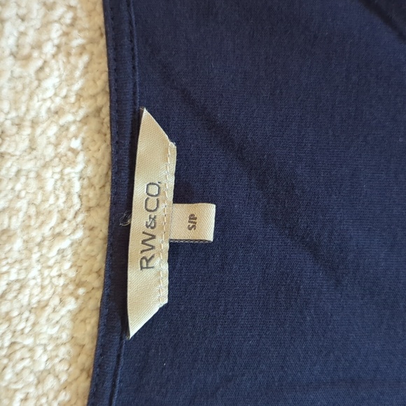 RW&CO. Black Embellished V-neck T-shirt - Picture 2 of 6